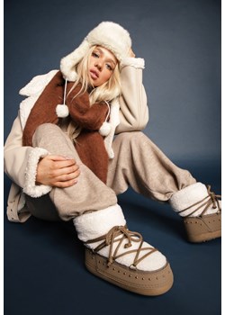 Ciemnobeżowe Śniegowce z Ozdobnym Sznurowaniem Ćwiekami i Futerkiem Covesa ze sklepu renee.pl w kategorii Śniegowce damskie - zdjęcie 176562564