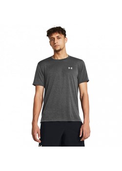 Męska koszulka do biegania Under Armour UA Launch Camo Shortsleeve - szara ze sklepu Sportstylestory.com w kategorii T-shirty męskie - zdjęcie 176570111