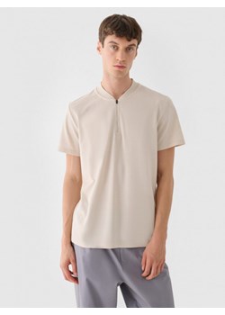 Męska koszulka polo 4F 4FRAW24TPTSM571 - beżowa ze sklepu Sportstylestory.com w kategorii T-shirty męskie - zdjęcie 176570900