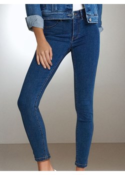 Sinsay - Jeansy skinny mid waist - granatowy ze sklepu Sinsay w kategorii Jeansy damskie - zdjęcie 176593282