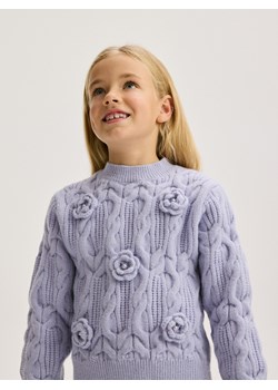 Reserved - Sweter z kwiatową aplikacją - lawendowy ze sklepu Reserved w kategorii Swetry dziewczęce - zdjęcie 176596370