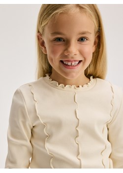 Reserved - Koszulka z przeszyciami - kremowy ze sklepu Reserved w kategorii Bluzki dziewczęce - zdjęcie 176600263