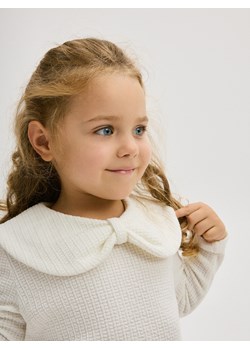 Reserved - Koszulka z kołnierzykiem - złamana biel ze sklepu Reserved w kategorii Bluzki dziewczęce - zdjęcie 176600854