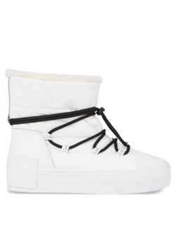 Calvin Klein Jeans Śniegowce Bold Vulc Flatf Snow Boot Wn YW0YW01181 Biały ze sklepu MODIVO w kategorii Śniegowce damskie - zdjęcie 176611934