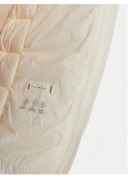 Tommy Hilfiger Kurtka puchowa WW0WW43122 Écru Regular Fit ze sklepu MODIVO w kategorii Kurtki damskie - zdjęcie 176652823