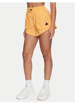 adidas Szorty sportowe City Escape Summer IS0662 Żółty Loose Fit ze sklepu MODIVO w kategorii Szorty - zdjęcie 176741222