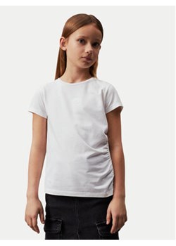 Calvin Klein Jeans T-Shirt IG0IG02694 M Biały Regular Fit ze sklepu MODIVO w kategorii Bluzki dziewczęce - zdjęcie 176765473