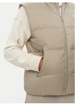 Calvin Klein Jeans Kamizelka Essentials J30J325901 Beżowy Regular Fit ze sklepu MODIVO w kategorii Kamizelki męskie - zdjęcie 176859613