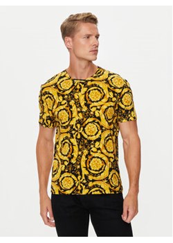 Versace T-Shirt 1000959 1A11188 Żółty Regular Fit ze sklepu MODIVO w kategorii T-shirty męskie - zdjęcie 176888590