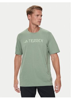 adidas T-Shirt Terrex Classic IN4688 Zielony Regular Fit ze sklepu MODIVO w kategorii T-shirty męskie - zdjęcie 176898133