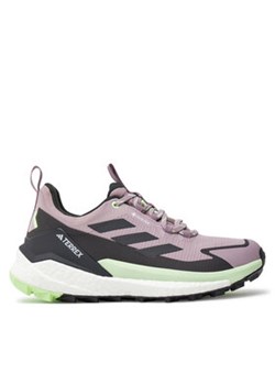 adidas Sneakersy Terrex Free Hiker 2.0 Low GORE-TEX Hiking IE5102 Fioletowy ze sklepu MODIVO w kategorii Buty trekkingowe damskie - zdjęcie 177091162