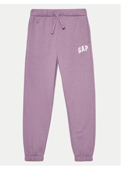 Gap Spodnie dresowe 645535-02 Fioletowy Relaxed Fit ze sklepu MODIVO w kategorii Spodnie dziewczęce - zdjęcie 177327891