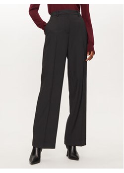 Calvin Klein Spodnie materiałowe K20K207590 Czarny Regular Fit ze sklepu MODIVO w kategorii Spodnie damskie - zdjęcie 177376481