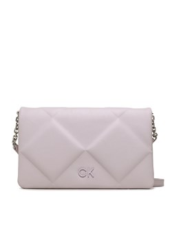 Torebka Calvin Klein Re-Lock Qult Shoulder Bag K60K611021 Fioletowy ze sklepu eobuwie.pl w kategorii Listonoszki - zdjęcie 177396921