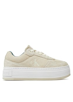 Sneakersy Calvin Klein Jeans Bold Platf Laceup Low Mg Suede YW0YW01575 Beżowy ze sklepu eobuwie.pl w kategorii Buty sportowe damskie - zdjęcie 177416750