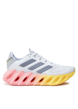 Buty do biegania adidas Switch Fwd 2 IF9187 Biały ze sklepu eobuwie.pl w kategorii Buty sportowe damskie - zdjęcie 177417954