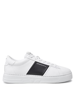 Sneakersy Emporio Armani X4X570 XN840 Biały ze sklepu eobuwie.pl w kategorii Buty sportowe męskie - zdjęcie 177419332