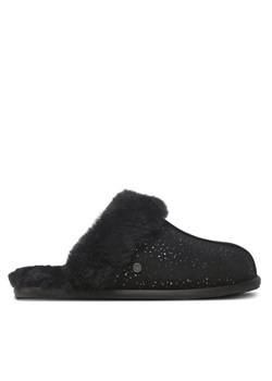 Kapcie Ugg W Scuffette II Metellic Spots 1137530 Czarny ze sklepu eobuwie.pl w kategorii Kapcie damskie - zdjęcie 177444974