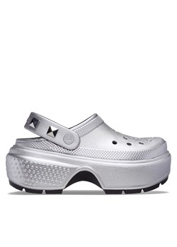 Klapki Crocs Stomp Metallic Clog 210362 Srebrny ze sklepu eobuwie.pl w kategorii Klapki damskie - zdjęcie 177445170