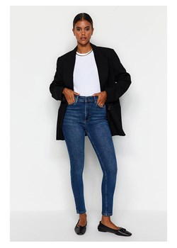trendyol Dżinsy - Skinny fit - w kolorze granatowym - id: 16255975 - marki Trendyol - 177468282 trendyol Dżinsy - Skinny fit - w kolorze granatowym ze sklepu Limango Polska w kategorii Jeansy damskie - zdjęcie 177468282