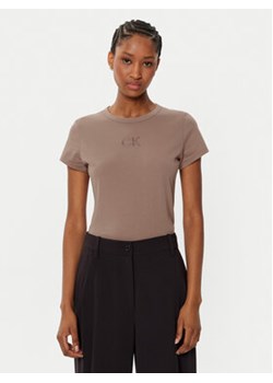 Calvin Klein T-Shirt Satin K20K207974 Beżowy Regular Fit ze sklepu MODIVO w kategorii Bluzki damskie - zdjęcie 177542214