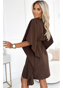 Sukienka motyl z wiązaniem w pasie czekoladowa 287-33 Sofia, Kolor czekoladowy, Rozmiar 2XL/3XL, Numoco ze sklepu Primodo w kategorii Sukienki - zdjęcie 177564374