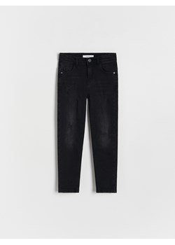 Reserved - Jeansy slim z dziurami - czarny ze sklepu Reserved w kategorii Spodnie chłopięce - zdjęcie 177579281