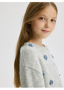 Reserved - Kardigan z kwiatową aplikacją - jasnoszary ze sklepu Reserved w kategorii Swetry dziewczęce - zdjęcie 177584941