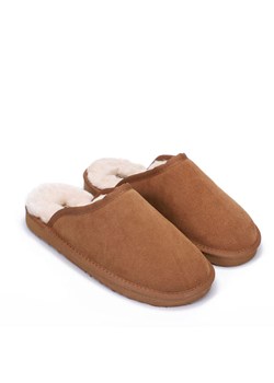 Gooce Wełniane kapcie &quot;Emerald&quot; w kolorze jasnobrązowym ze sklepu Limango Polska w kategorii Kapcie męskie - zdjęcie 177622181