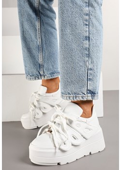Białe Sneakersy Vices na Płaskiej Podeszwie z Geometryczną Aplikacją Nelenith ze sklepu renee.pl w kategorii Buty sportowe damskie - zdjęcie 177655424