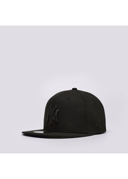 NEW ERA CZAPKA BLACK ON BLACK NY YANKEES ze sklepu Sizeer w kategorii Czapki z daszkiem damskie - zdjęcie 177673541