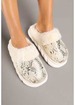 Złote Metaliczne Kapcie Vices z Futerkiem na Piankowej Podeszwie Eleasmina ze sklepu born2be.pl w kategorii Kapcie damskie - zdjęcie 177707913