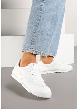 Białe Sneakersy w Stylu Kultowych Tenisówek Felandris ze sklepu born2be.pl w kategorii Buty sportowe damskie - zdjęcie 177718884
