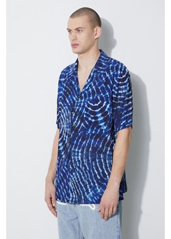 Marcelo Burlon koszula Aop Soundwaves Hawaii Shirt męska kolor niebieski relaxed CMGG001S24FAB0014501 ze sklepu ANSWEAR.com w kategorii Koszule męskie - zdjęcie 177749630