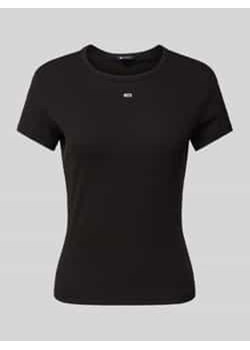 T-shirt o kroju slim fit z wyhaftowanym logo ze sklepu Peek&Cloppenburg  w kategorii Bluzki damskie - zdjęcie 177828734