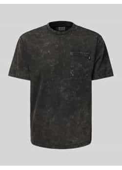 T-shirt z prążkowanym okrągłym dekoltem ze sklepu Peek&Cloppenburg  w kategorii T-shirty męskie - zdjęcie 177830314