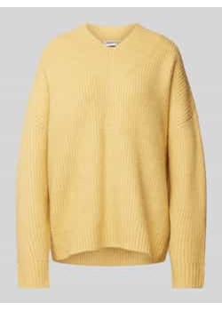 Sweter z dzianiny z prążkowanymi wykończeniami ze sklepu Peek&Cloppenburg  w kategorii Swetry damskie - zdjęcie 177830921