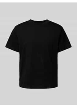 T-shirt o pudełkowym kroju z okrągłym dekoltem ze sklepu Peek&Cloppenburg  w kategorii T-shirty męskie - zdjęcie 177846301