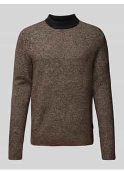 Sweter z dzianiny z detalem z logo model ‘COSPACE’ ze sklepu Peek&Cloppenburg  w kategorii Swetry męskie - zdjęcie 177849904