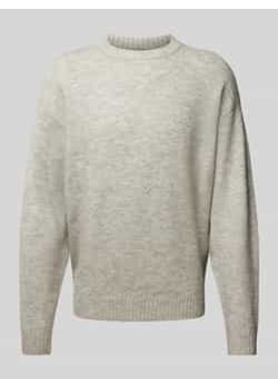 Sweter z dzianiny z okrągłym dekoltem model ‘OLLIE’ ze sklepu Peek&Cloppenburg  w kategorii Swetry męskie - zdjęcie 177858532