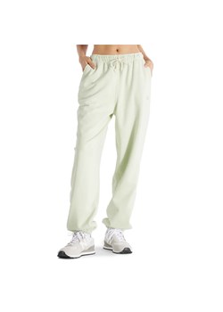 Spodnie New Balance WP41513NUM - miętowe ze sklepu streetstyle24.pl w kategorii Spodnie damskie - zdjęcie 177862240