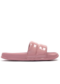 Klapki New Balance SWP200L3 - różowe ze sklepu streetstyle24.pl w kategorii Klapki damskie - zdjęcie 177862470