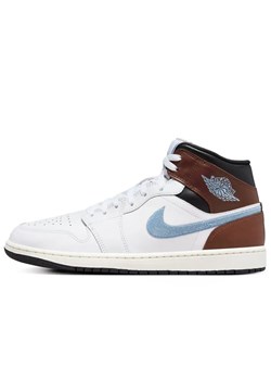 Buty Nike Air Jordan 1 Mid SE FQ7831-142 - białe ze sklepu streetstyle24.pl w kategorii Buty sportowe męskie - zdjęcie 177862483