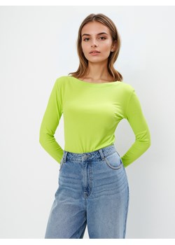 Mohito - Dopasowana neonowa bluzka - neonowy ze sklepu Mohito w kategorii Bluzki damskie - zdjęcie 177887521