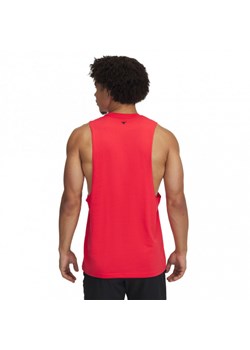 Męski top treningowy Under Armour Project Rock Iron Tank - czerwony ze sklepu Sportstylestory.com w kategorii T-shirty męskie - zdjęcie 177895923