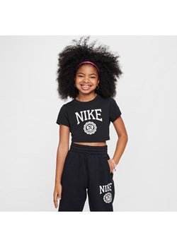 T-shirt o skróconym kroju dla dużych dzieci (dziewcząt) Nike Sportswear - Czerń ze sklepu Nike poland w kategorii Bluzki dziewczęce - zdjęcie 177940163