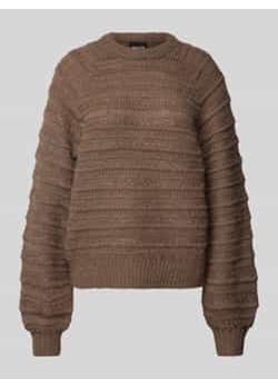 Sweter z dzianiny o kroju regular fit z fakturowanym wzorem model ‘JAYDA’ ze sklepu Peek&Cloppenburg  w kategorii Swetry damskie - zdjęcie 177943253