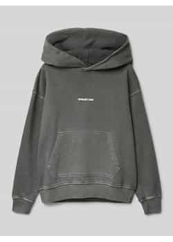 Bluza z kapturem i nadrukiem z logo model ‘KINETIC’ ze sklepu Peek&Cloppenburg  w kategorii Bluzy chłopięce - zdjęcie 177955760
