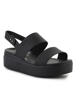 Sandały Crocs Brooklyn Low Wedge 206453-060 czarne ze sklepu ButyModne.pl w kategorii Sandały męskie - zdjęcie 177969801