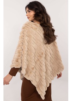Beżowe poncho z eko futra AT-PN-2347.88, Kolor beżowy, Rozmiar uniwersalny, WOOL FASHION ITALIA ze sklepu Primodo w kategorii Poncza - zdjęcie 178011223